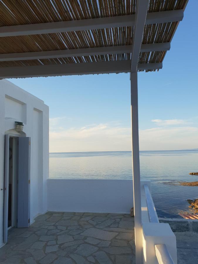 Traditional Waterfront House Mandrakia Esterno foto